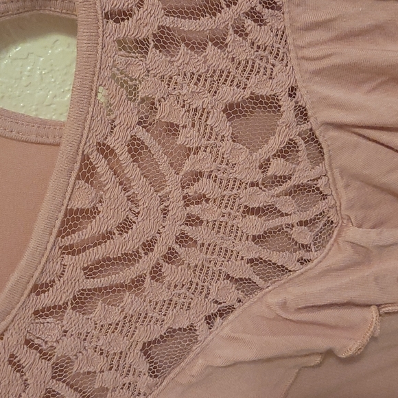 Pink blouse - Picture 3 of 4